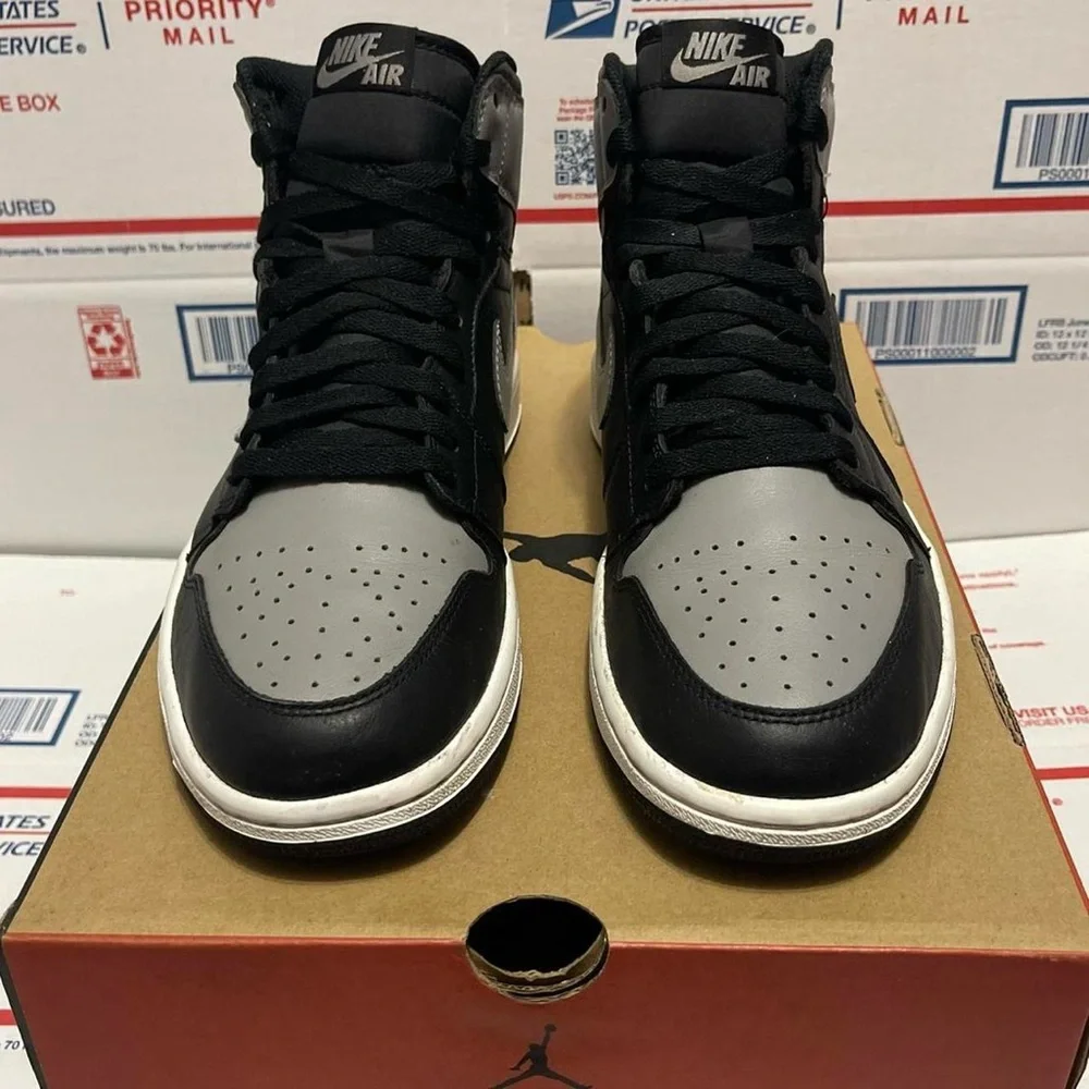 Nike Air Jordan 1 Retro High OG “Shadow” 2013 Sneaker shoes streetwear hype